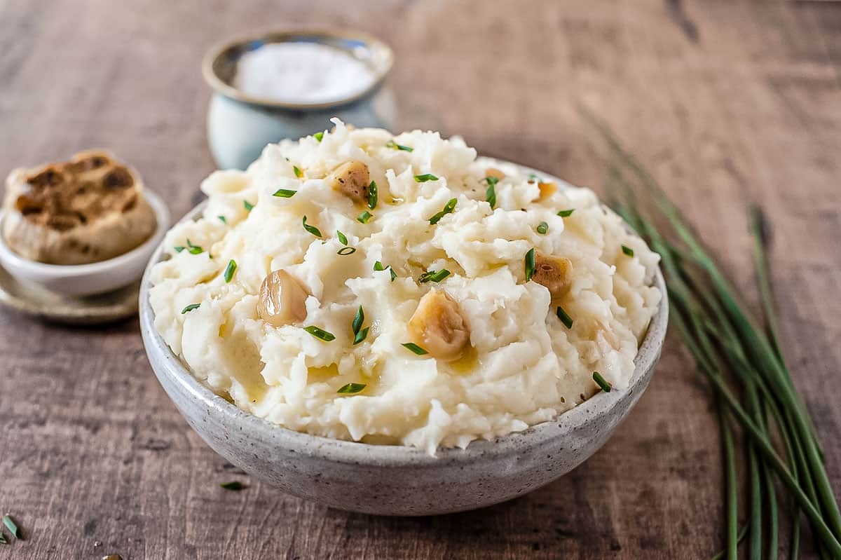 Why Roasted Garlic Mashed Potatoes Will Be Your Forever Favorite Side